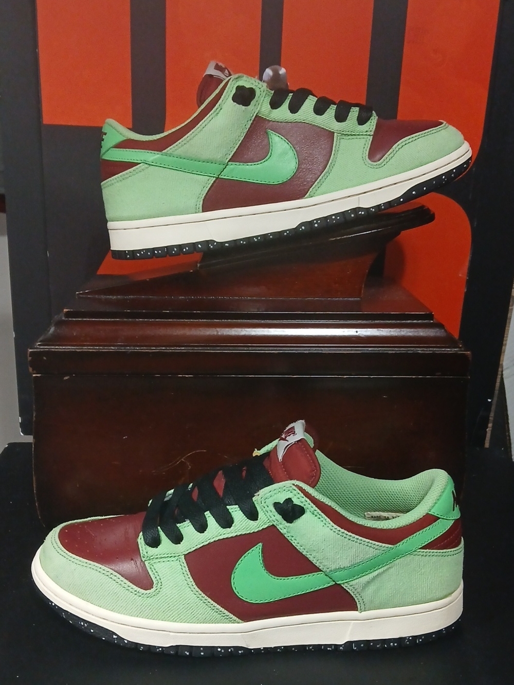 Nike Dunk Low CL (2007) VINTAGE Womens Size-10, 100%AUTHENTIC!